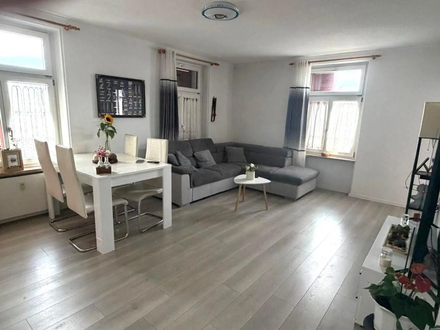 La tua nuova casa nel centro di Frauenfeld! - Foto 1 di 8