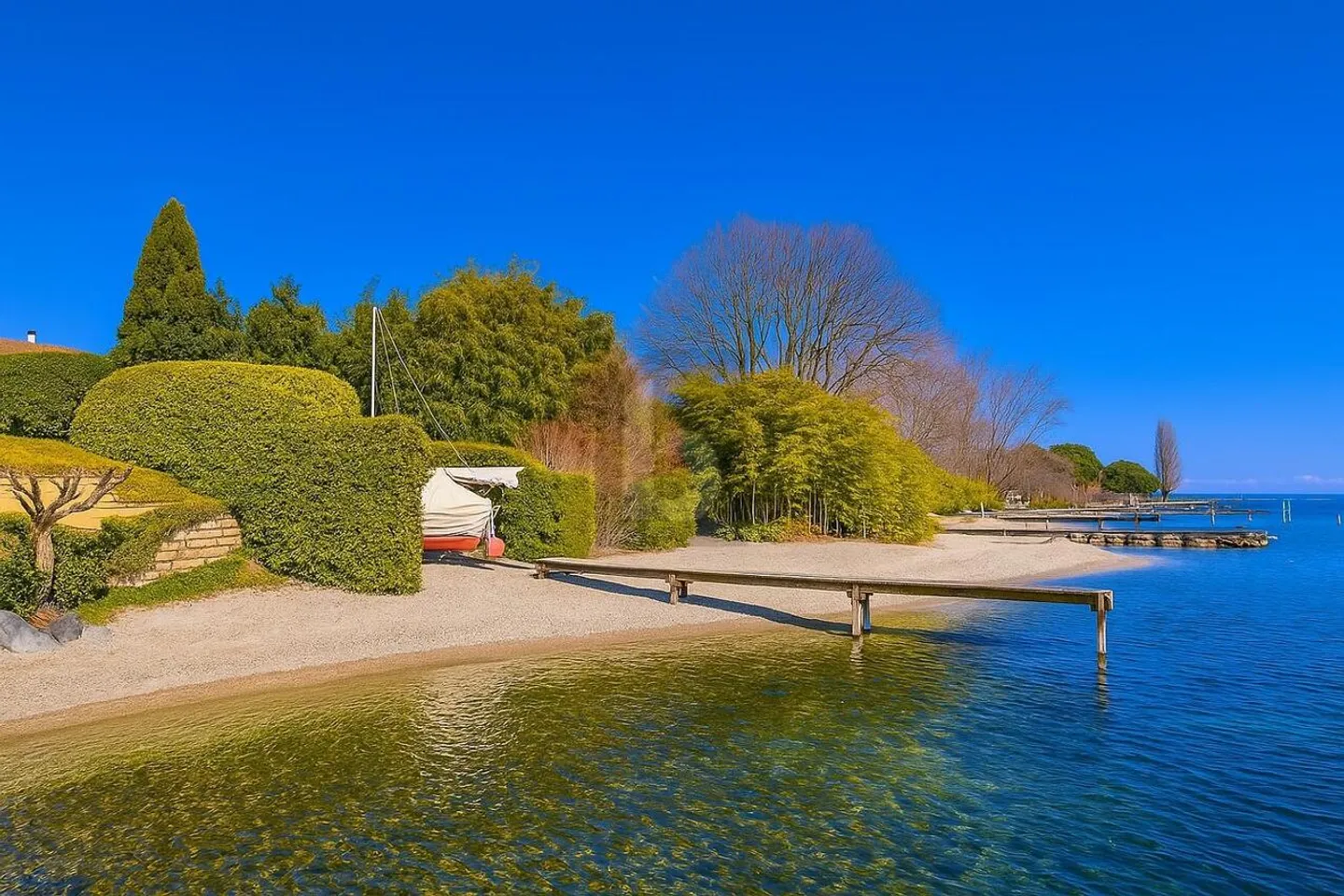 Villa Esclusiva con Accesso al Lago - Foto 4 di 5