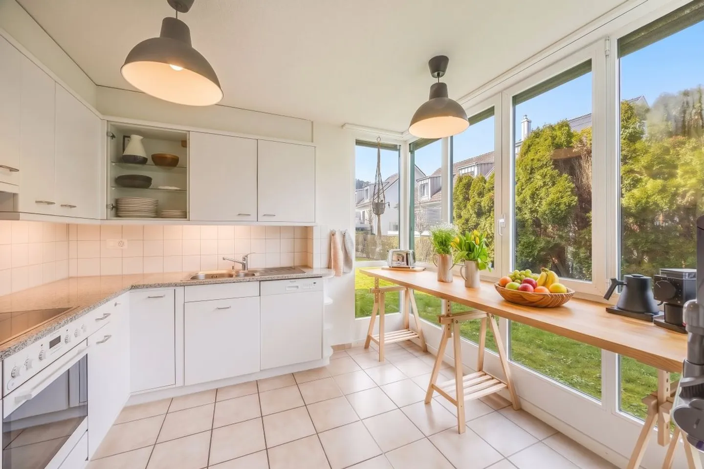Appartamento moderno con giardino - Foto 4 di 9