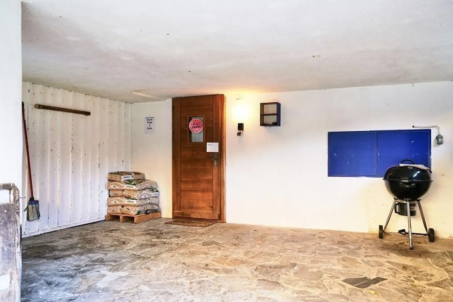 Chalet 5 1/2 locali con grande terreno in una posizione molto tranquilla e soleggiata - Foto 23 di 40