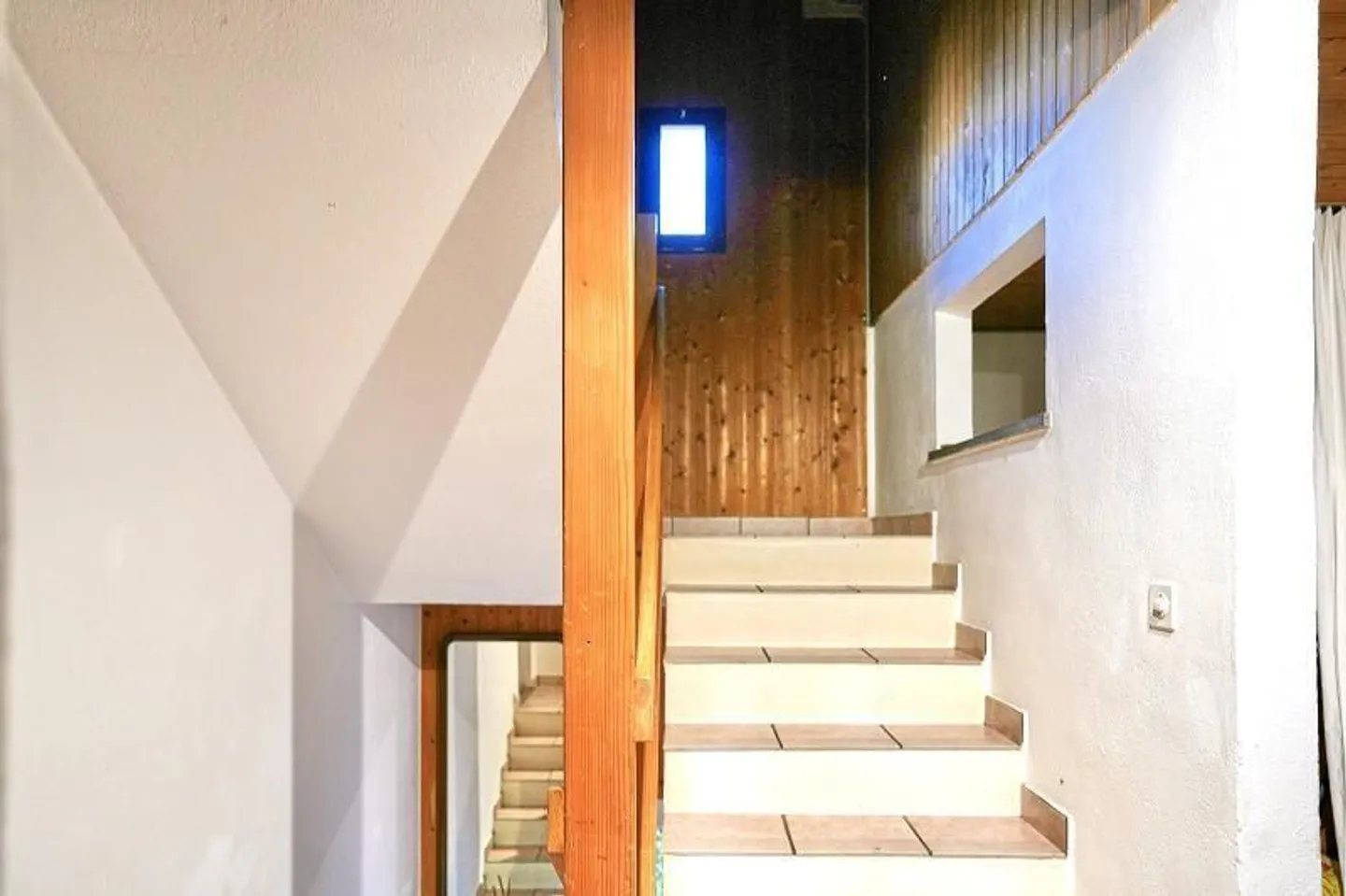 Chalet 5 1/2 locali con grande terreno in una posizione molto tranquilla e soleggiata - Foto 21 di 40