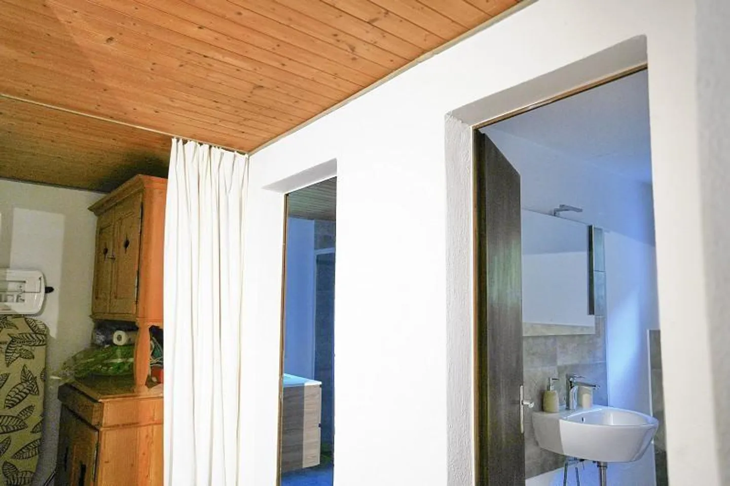 Chalet 5 1/2 locali con grande terreno in una posizione molto tranquilla e soleggiata - Foto 22 di 40