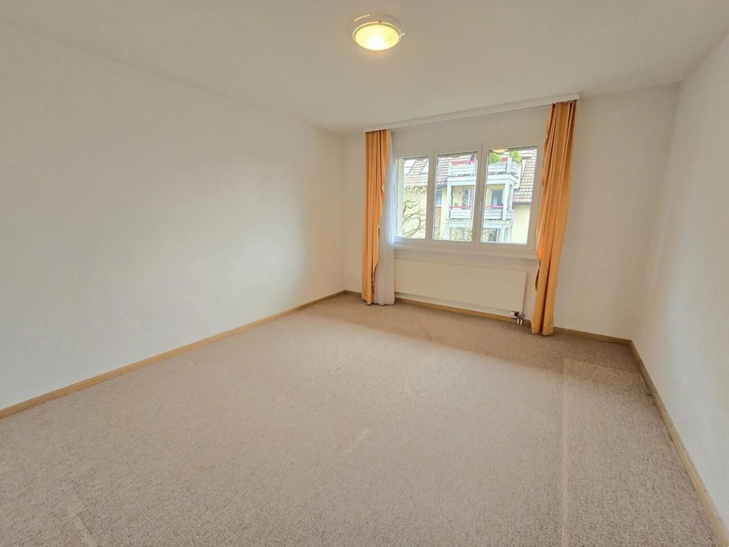 Charmante 4.5-Zimmerwohnung mit Balkon – viel Platz für Ihre Ideen! - Foto 5 von 10