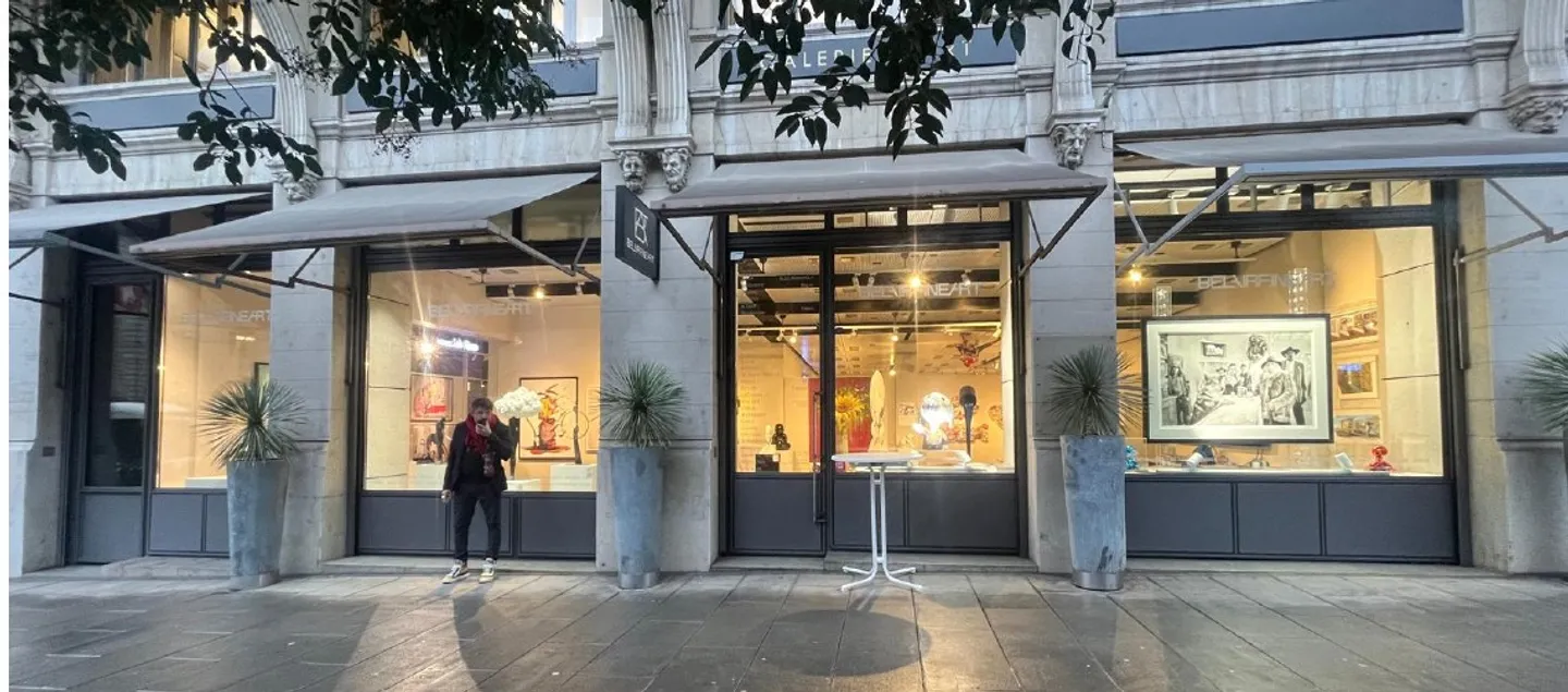 Spazio commerciale in un edificio storico nel centro di Ginevra - Foto 2 di 3