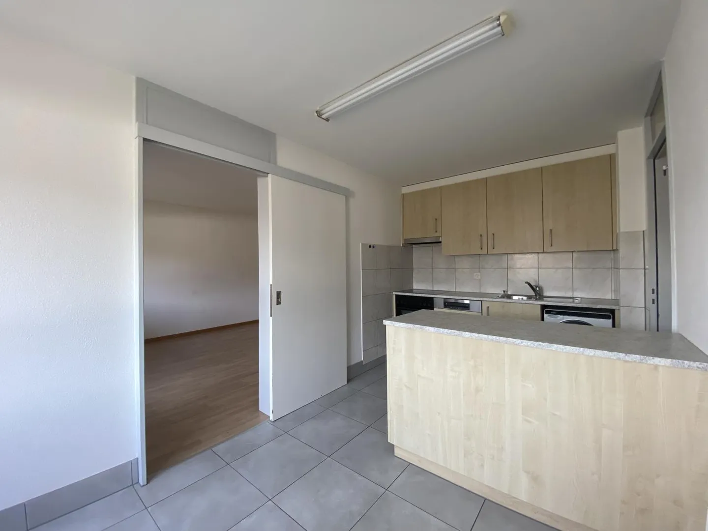 Appartement Charmant avec Terrasse - Photo 8 sur 13