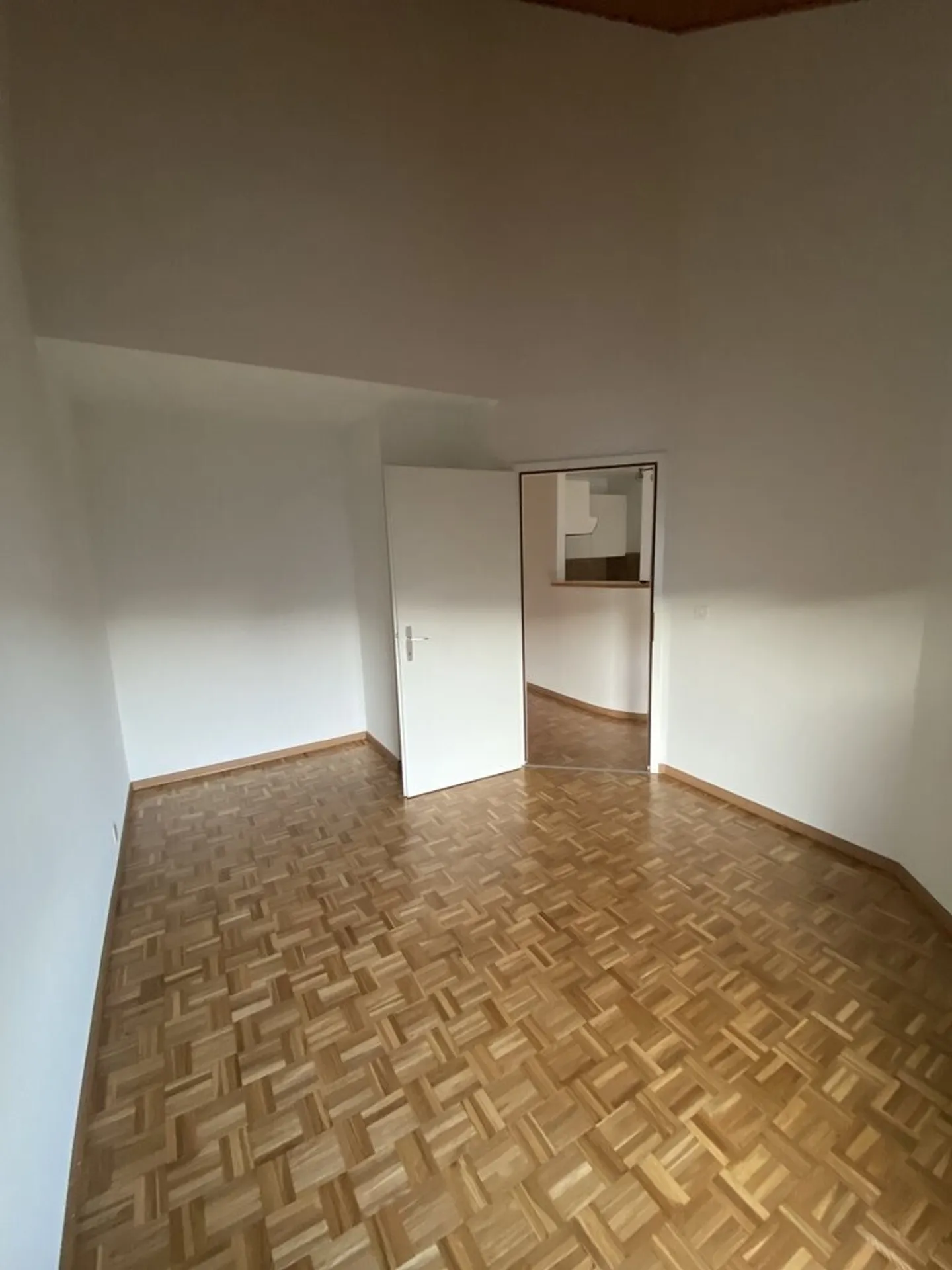 Zu ergreifen! Wunderschöne Unterkunft in einem Familienviertel! - Foto 6 von 8