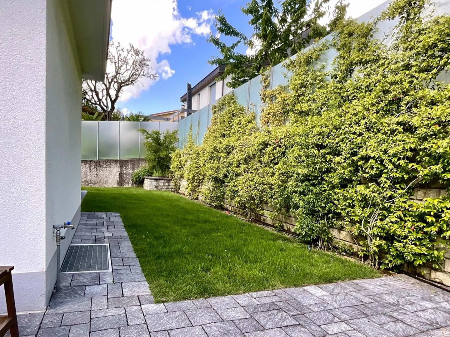 VEZIA - MERAVIGLIOSA VILLA UNIFAMILIARE CON GIARDINO IN VENDITA - Foto 11 di 12