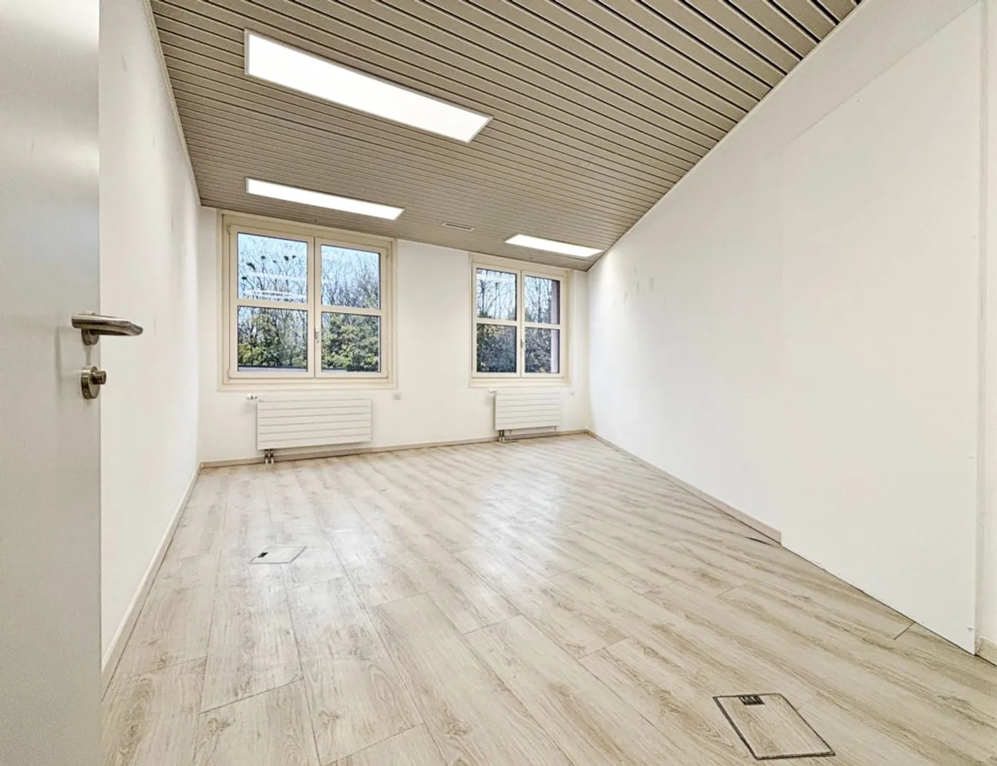 Magnifique surface de bureau au centre de Nyon - Photo 4 sur 12