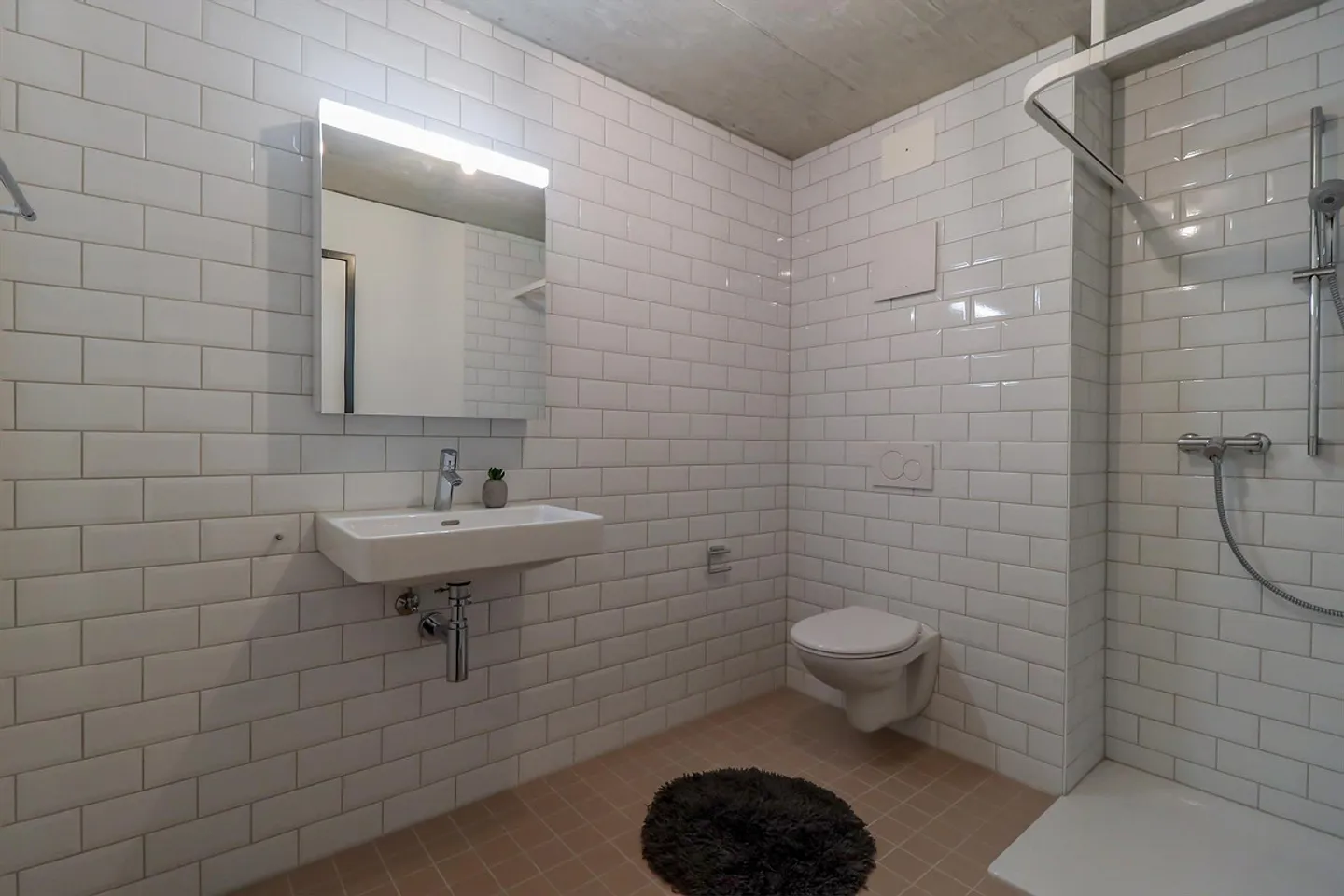 Urban Lifestyle in a Charming Residential Area! - Photo 2 of 5