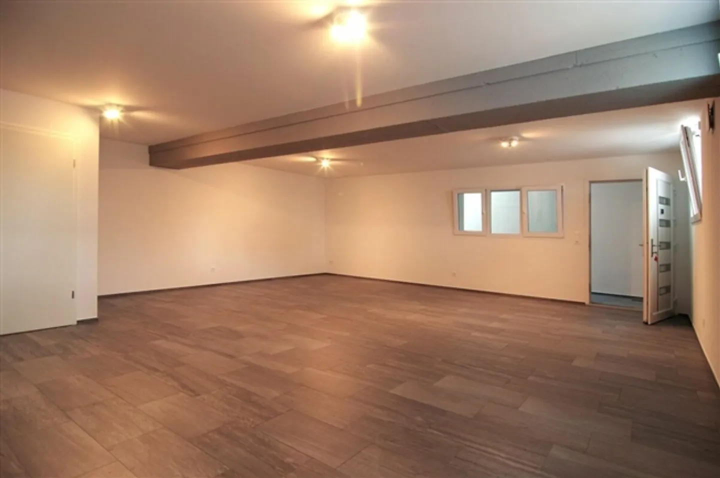 Moderne Büroräume mit Küche - Foto 3 von 10