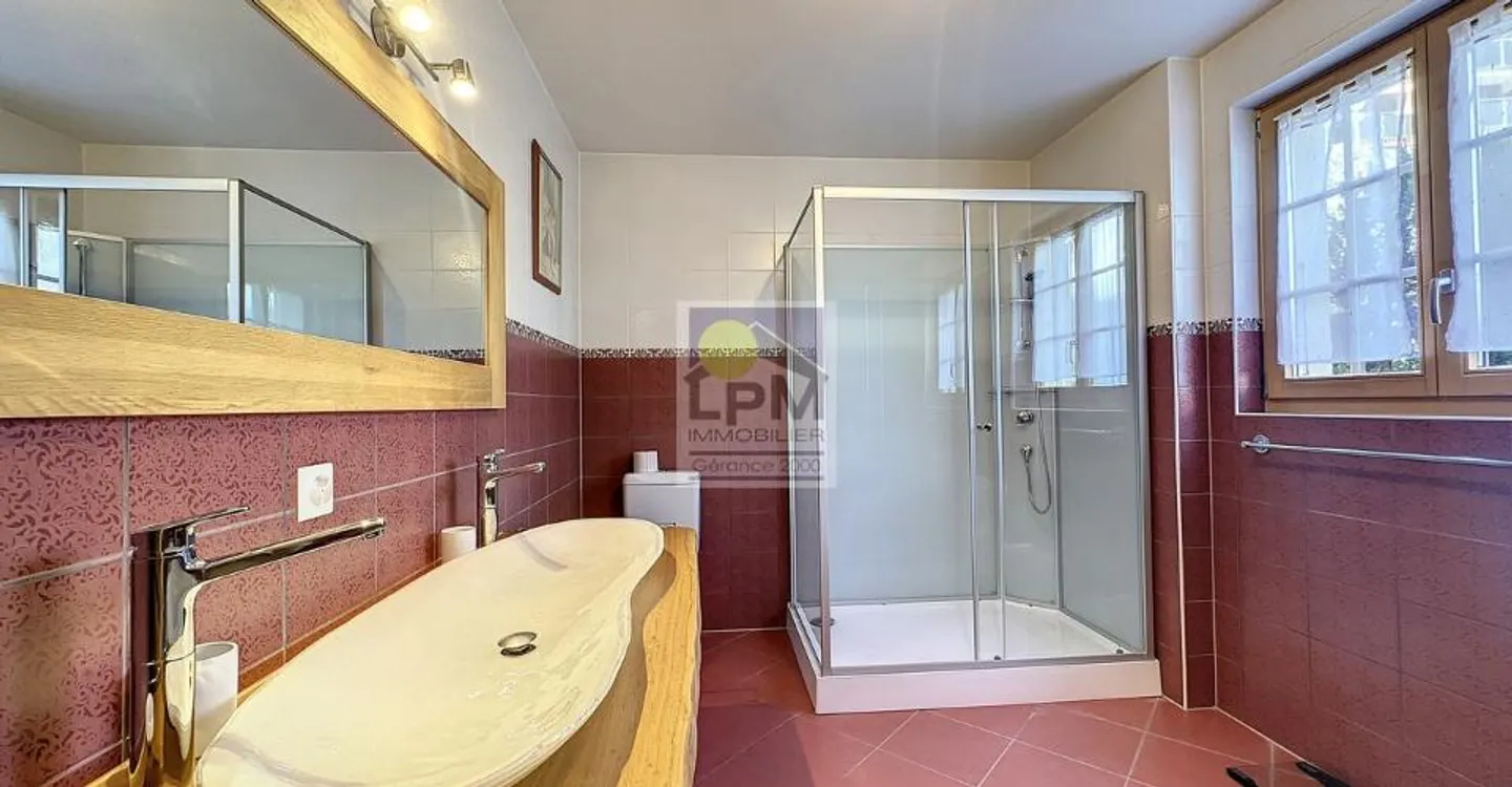 Exclusive! High-Standing Apartment 3.5 Rooms of 123 m2 - Photo 8 of 12