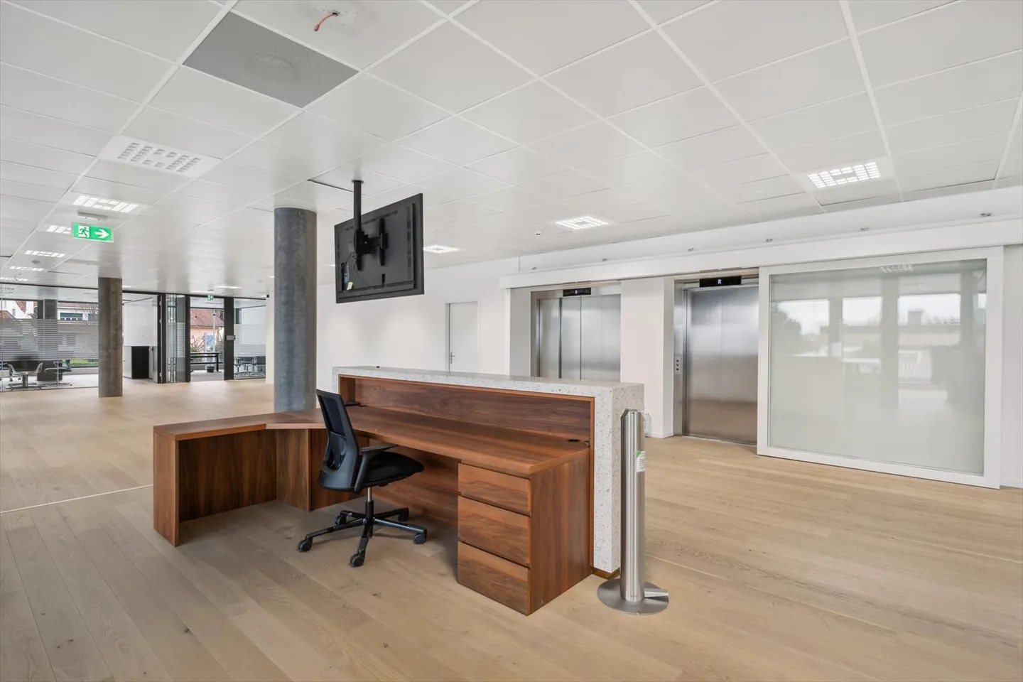 Modern Offices for Rent - Photo 2 of 9