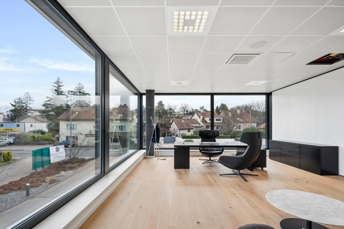 Modern Offices for Rent - Photo 5 of 9