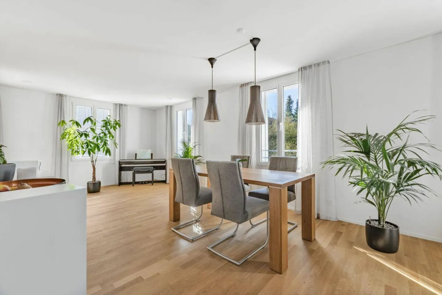 Stylish and high-quality maisonette apartment with large gallery, balcony and quiet living environment - Photo 2 of 13