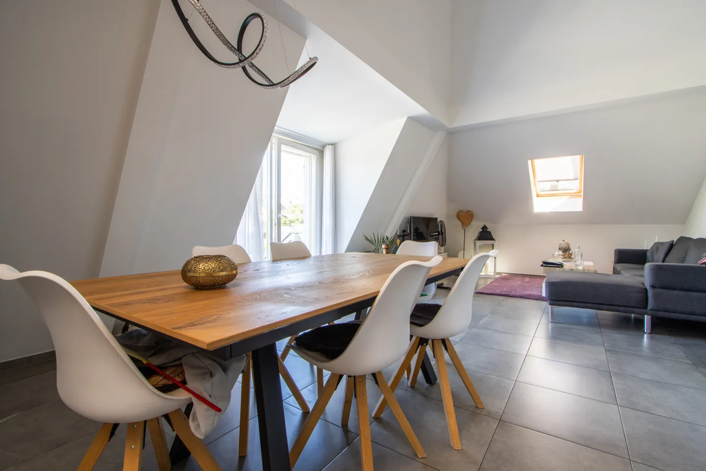 Modernes Penthouse mit sonniger Terrasse - Foto 4 von 8