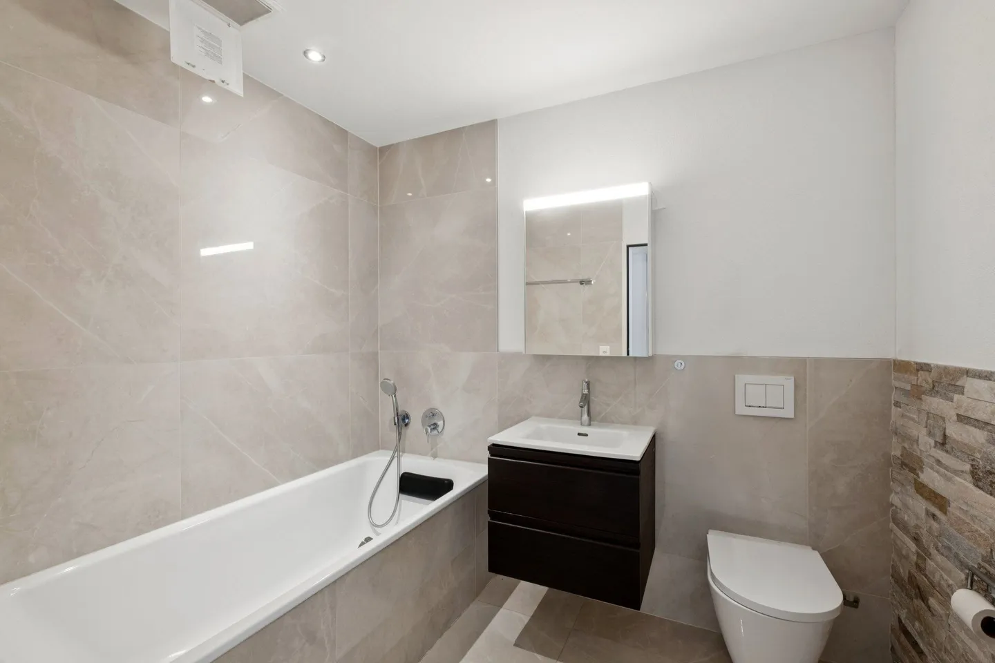 Une maison pour arriver! - Photo 5 sur 8