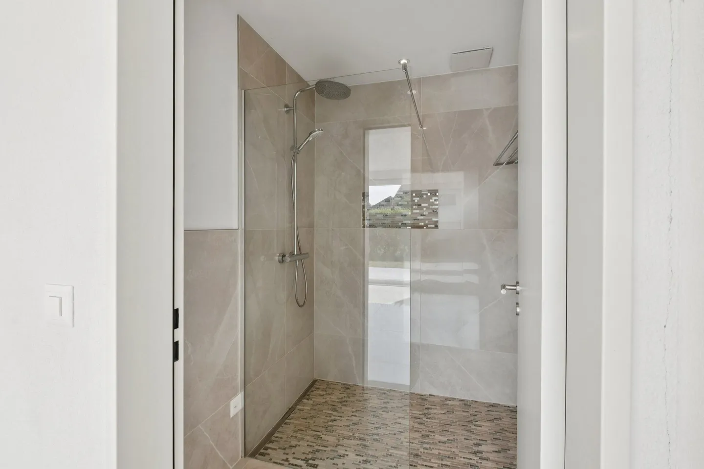Une maison pour arriver! - Photo 7 sur 8