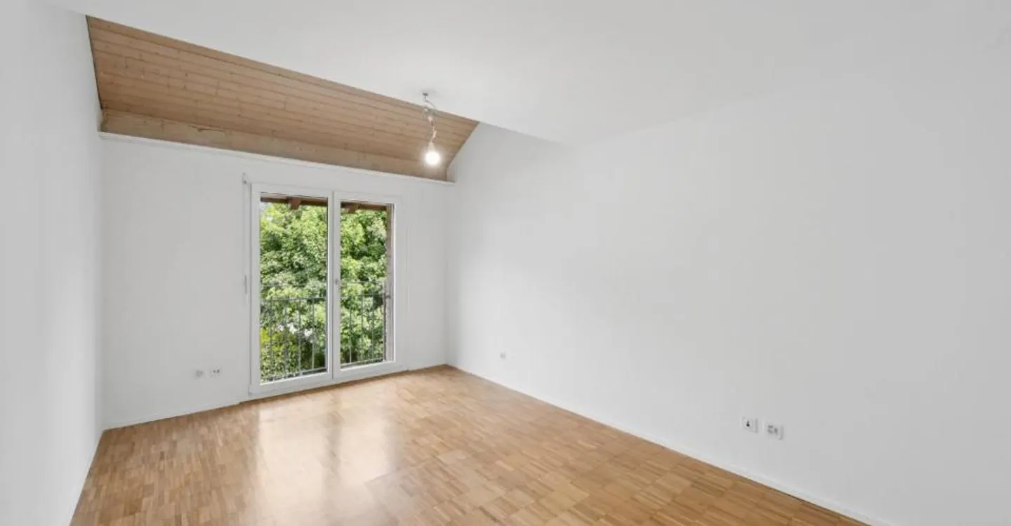 Charming Duplex with Garden - Photo 7 of 11