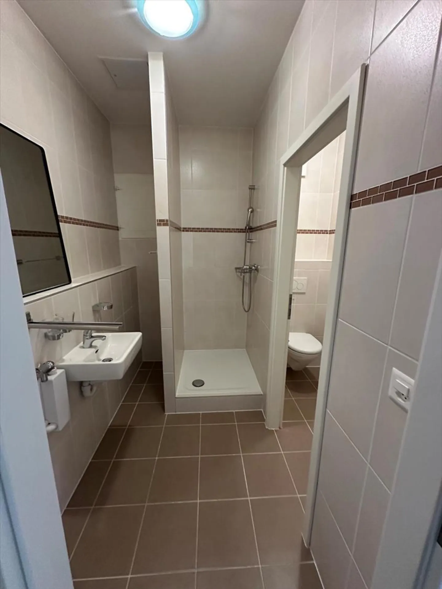 Spazio commerciale di 3 stanze - Foto 4 di 6