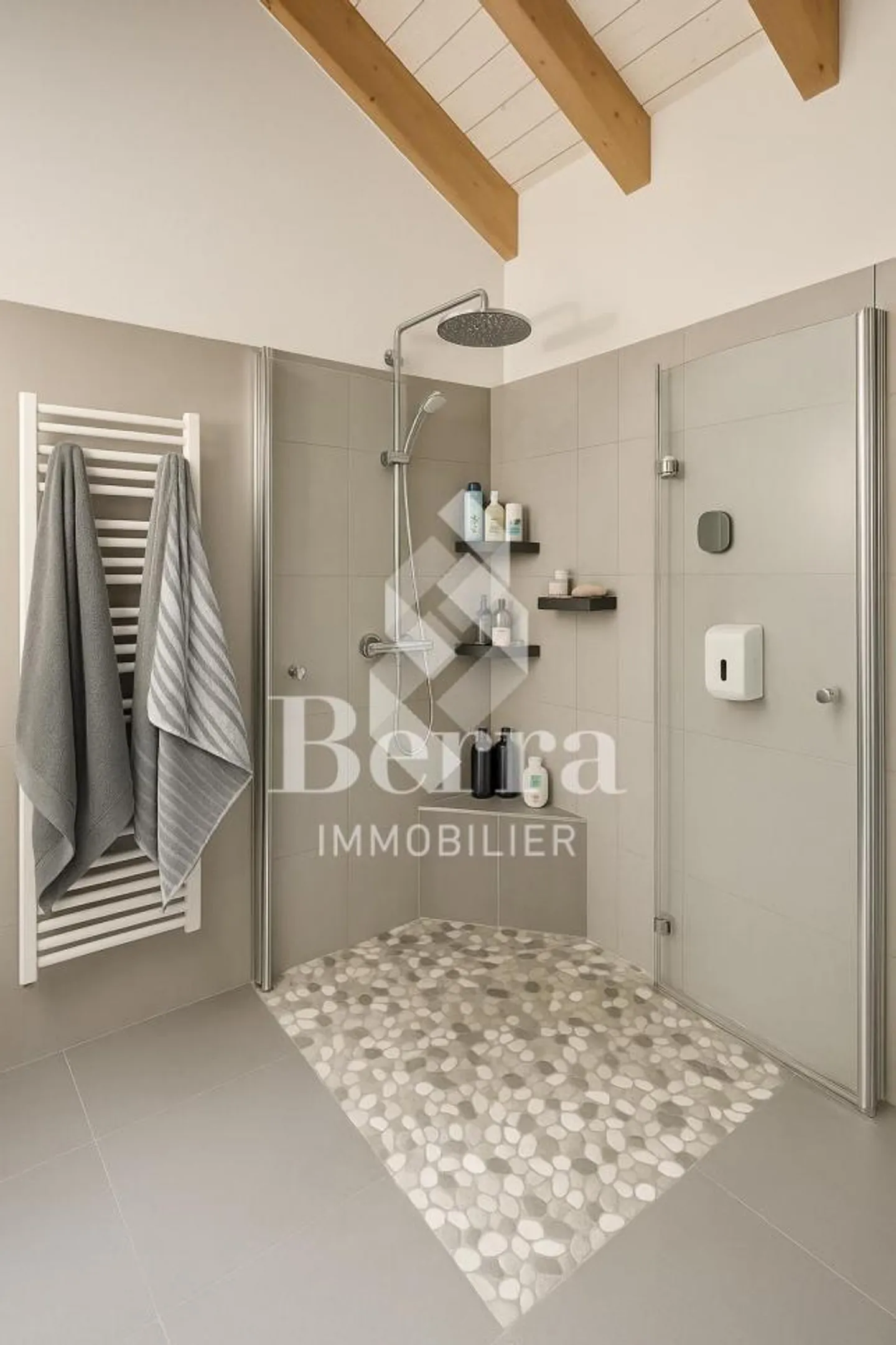 Charming and Warm Single-Storey Villa - Photo 12 of 13