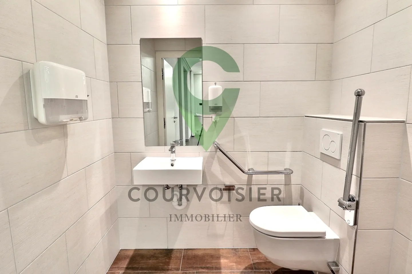 Locaux commerciaux modulables avec plusieurs salles et entrée privée - Photo 5 sur 10