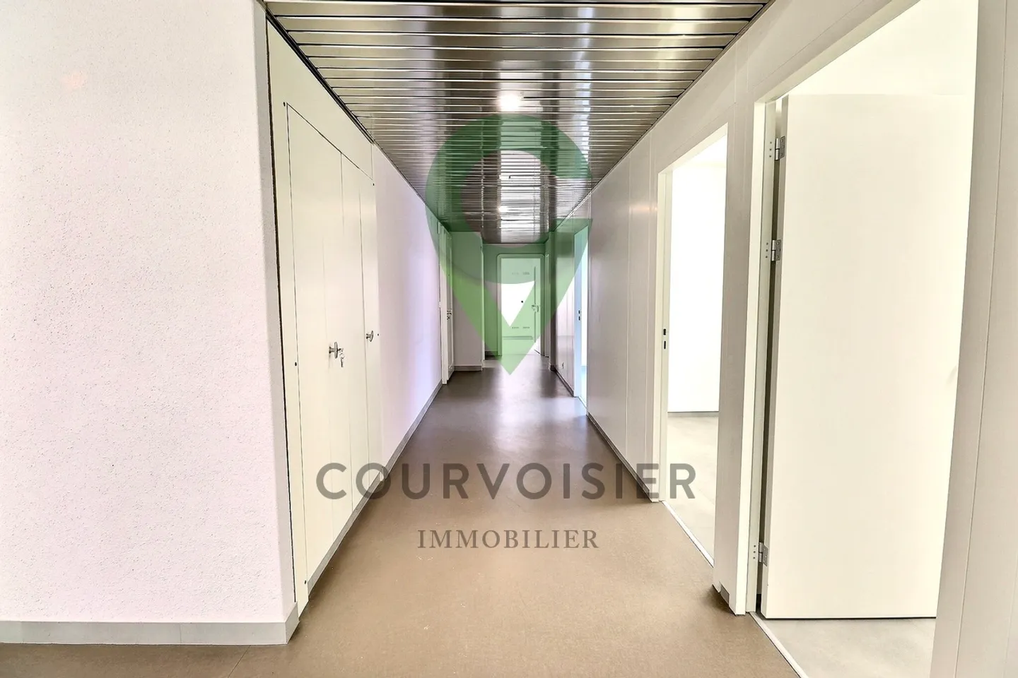Locaux commerciaux modulables avec plusieurs salles et entrée privée - Photo 8 sur 10
