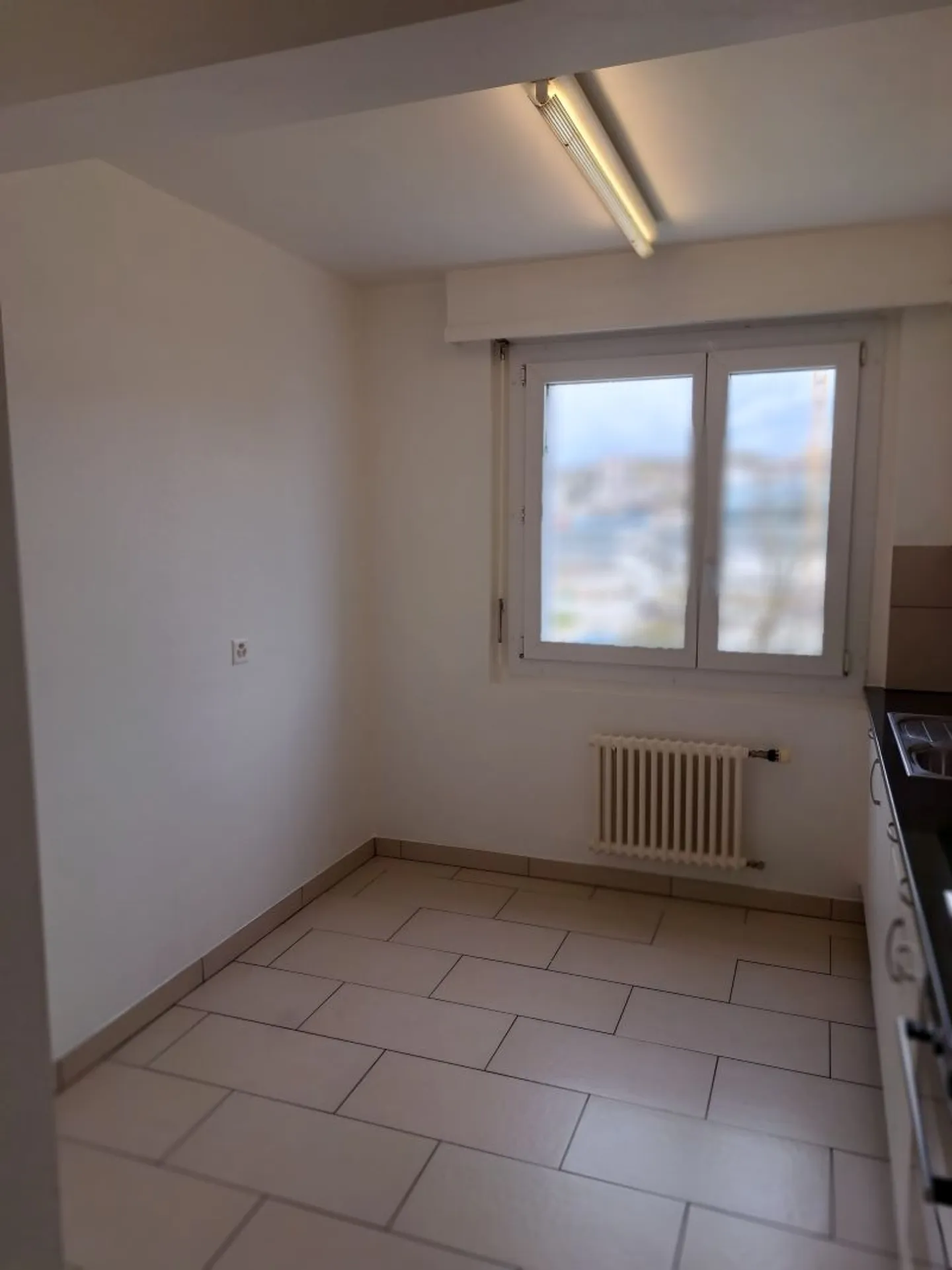 Appartement Charmant avec Vue sur le Lac - Photo 8 sur 11
