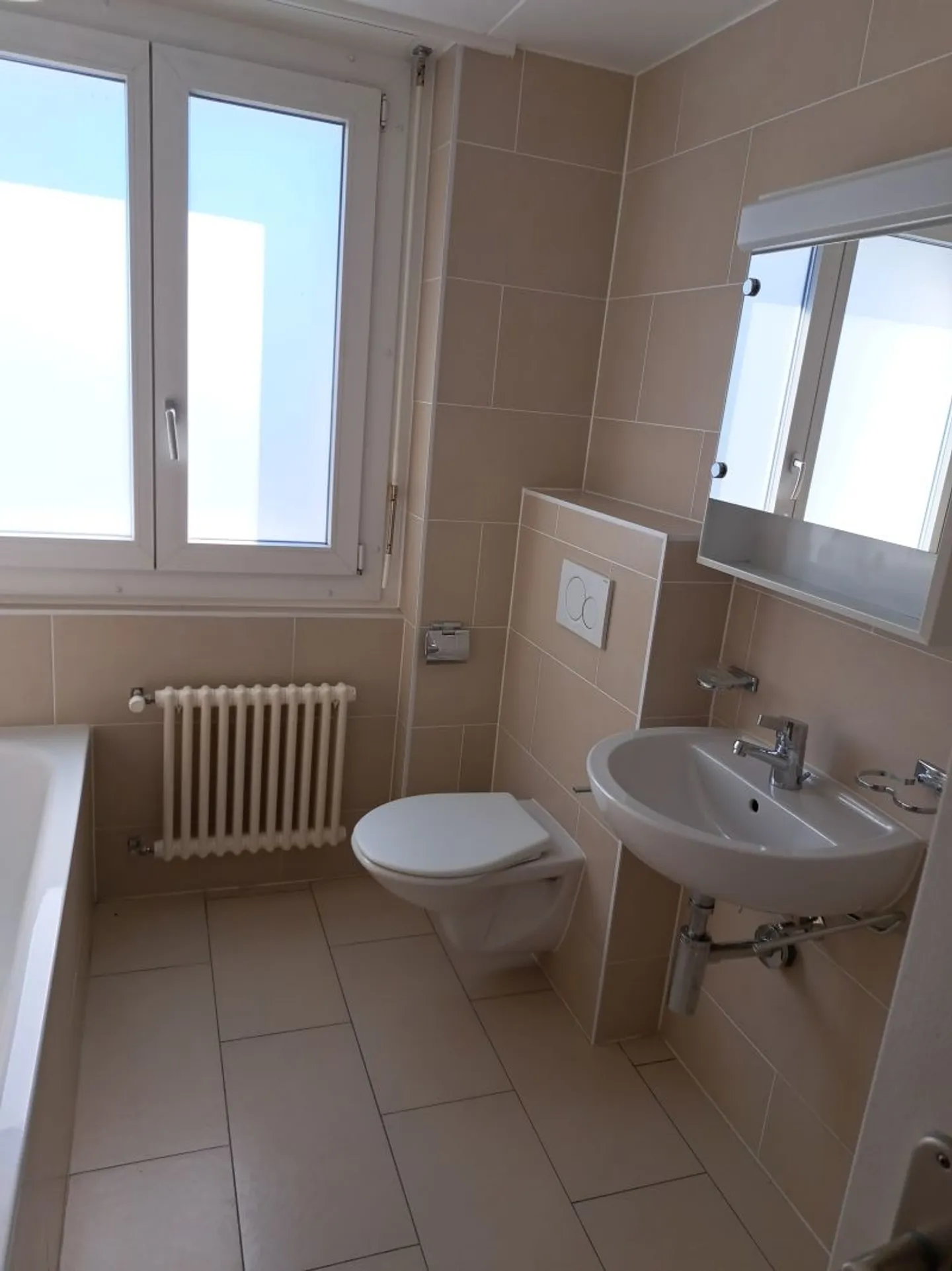 Appartement Charmant avec Vue sur le Lac - Photo 10 sur 11