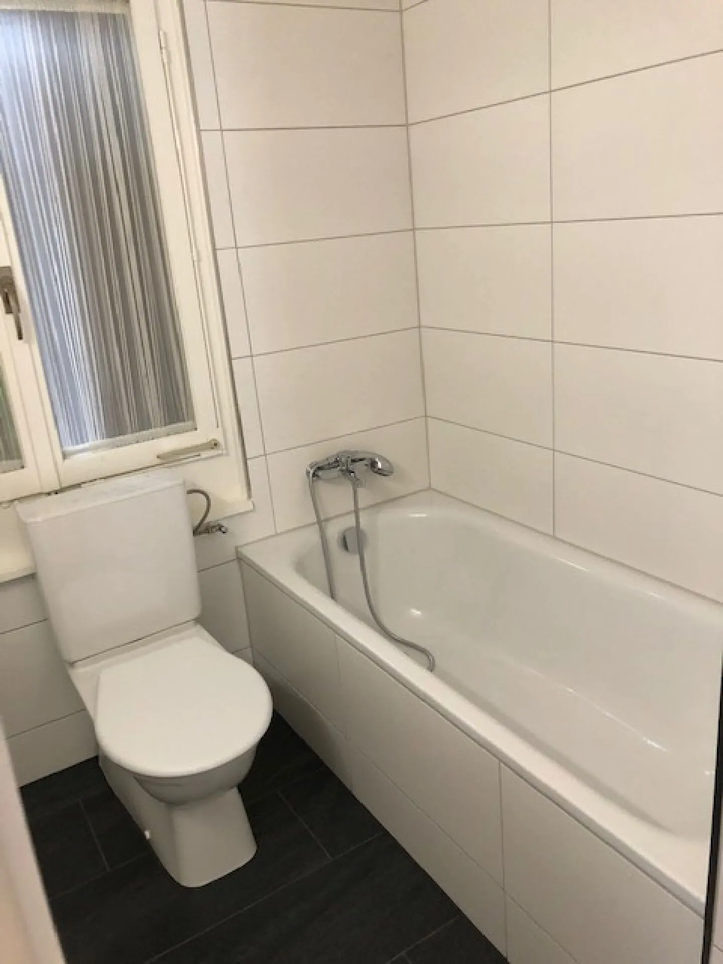 Tra il battito della città e la calma della domenica. - Foto 8 di 10