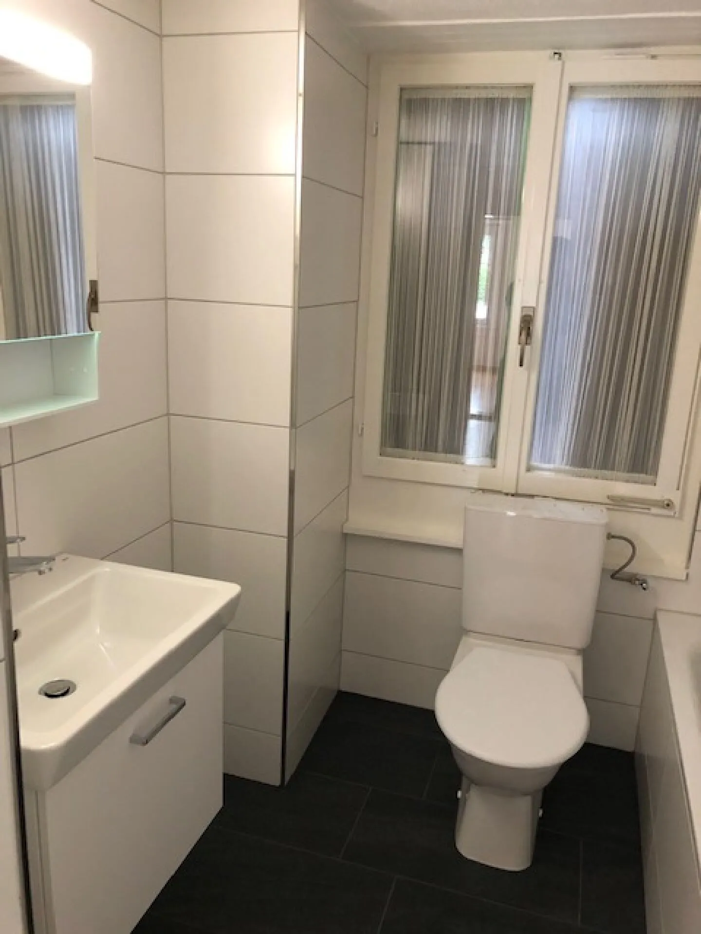 Tra il battito della città e la calma della domenica. - Foto 7 di 10