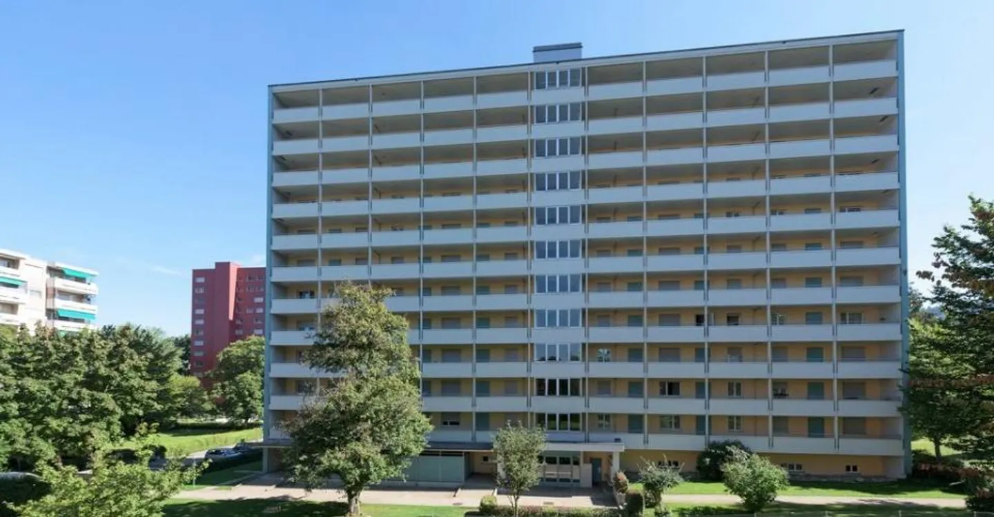 Cozy, centrally located apartment near Shoppi-Tivoli - Photo 1 of 5