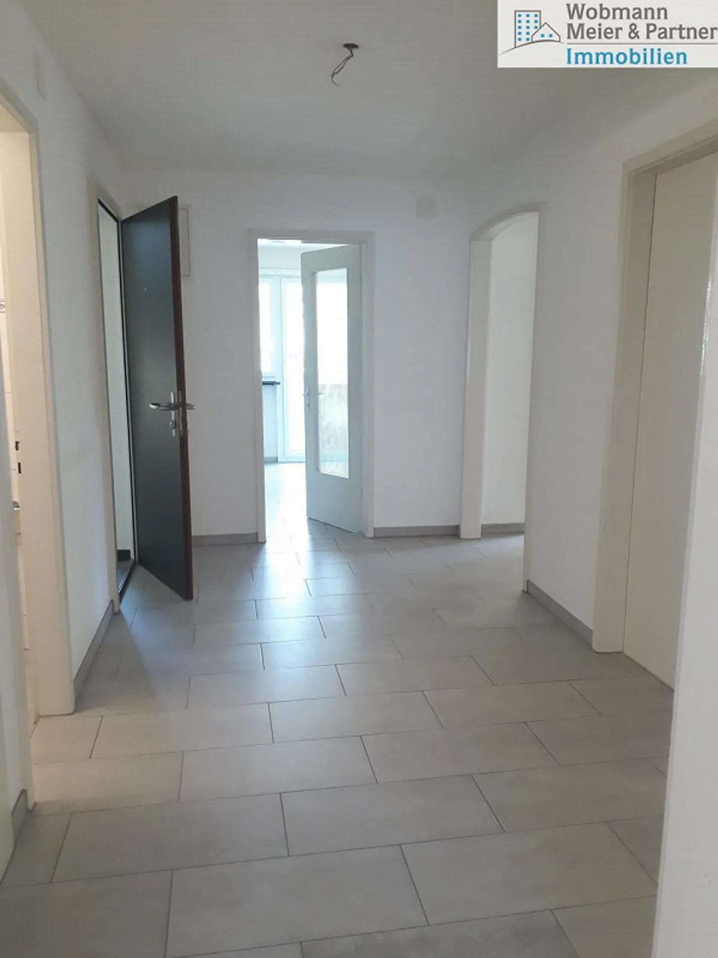 Grosszügige 3,5 Zimmerwohnung - Foto 3 von 13