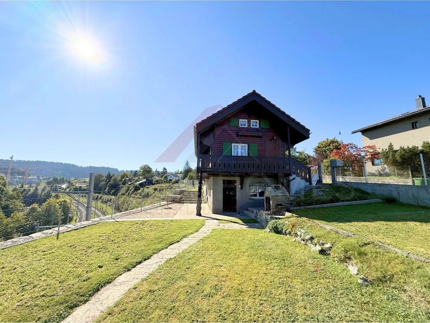 Casa indipendente affascinante a La Chaux-de-Fonds - autenticità preservata e comfort - Foto 2 di 20