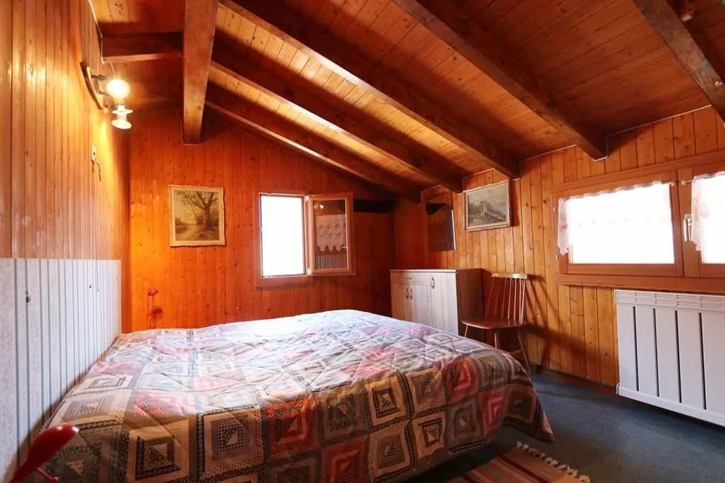 Chalet d'angle de 4 1/2 pièces avec balcon et coin jardin - Photo 8 sur 18