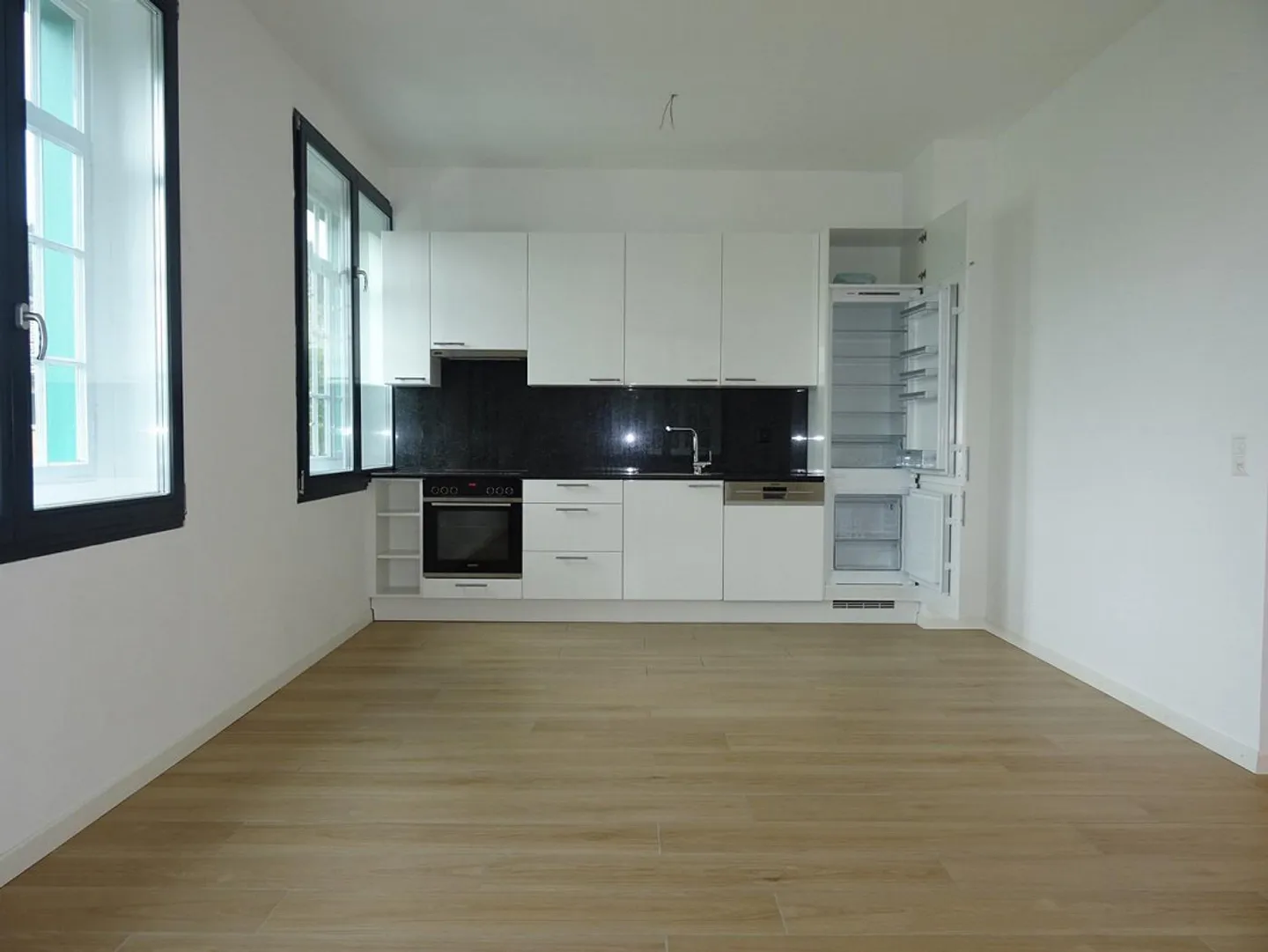 3.5 Room Apartment for Rent - Photo 1 of 10