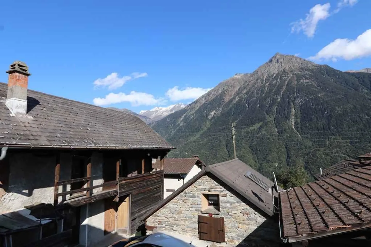 Chalet d'angle de 4 1/2 pièces avec balcon et coin jardin - Photo 14 sur 18