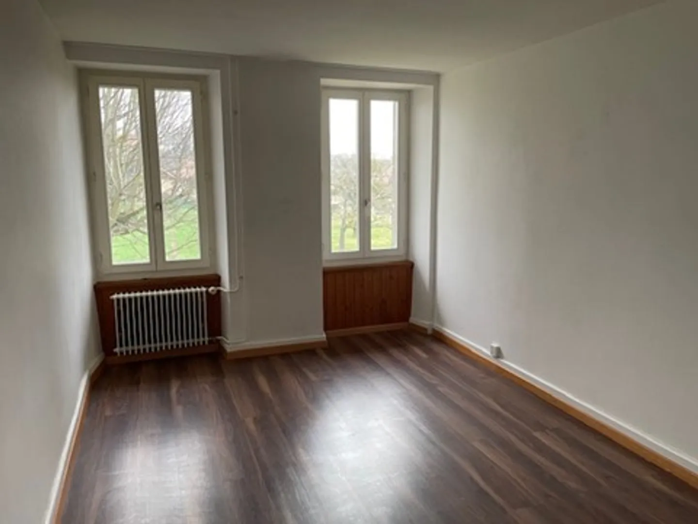 Appartement Charmant avec Jardin Privatif - Photo 3 sur 4