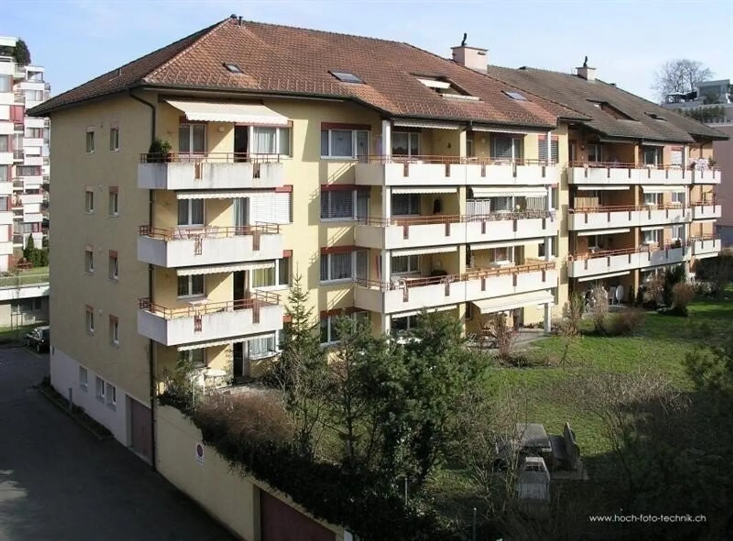 Posti auto interni sicuri - Foto 2 di 2
