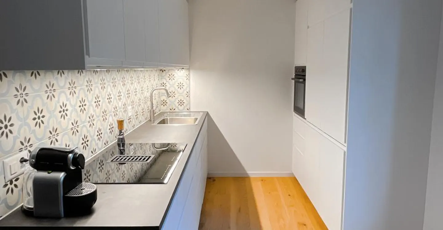 Charming 3-room renovated apartment with terrace in a peaceful environment - Photo 3 of 7