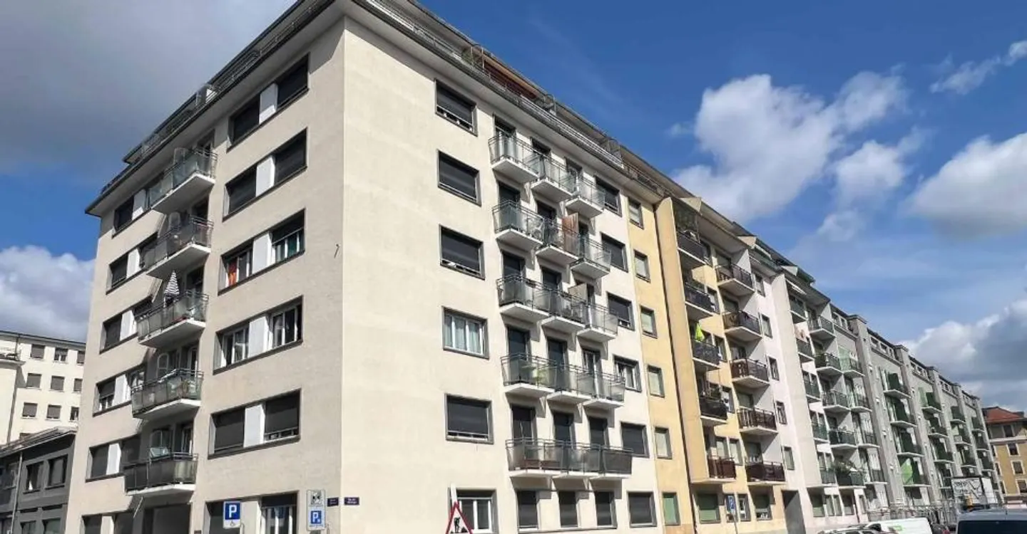 Renovated 3-room apartment on a high floor with balcony - Photo 1 of 1