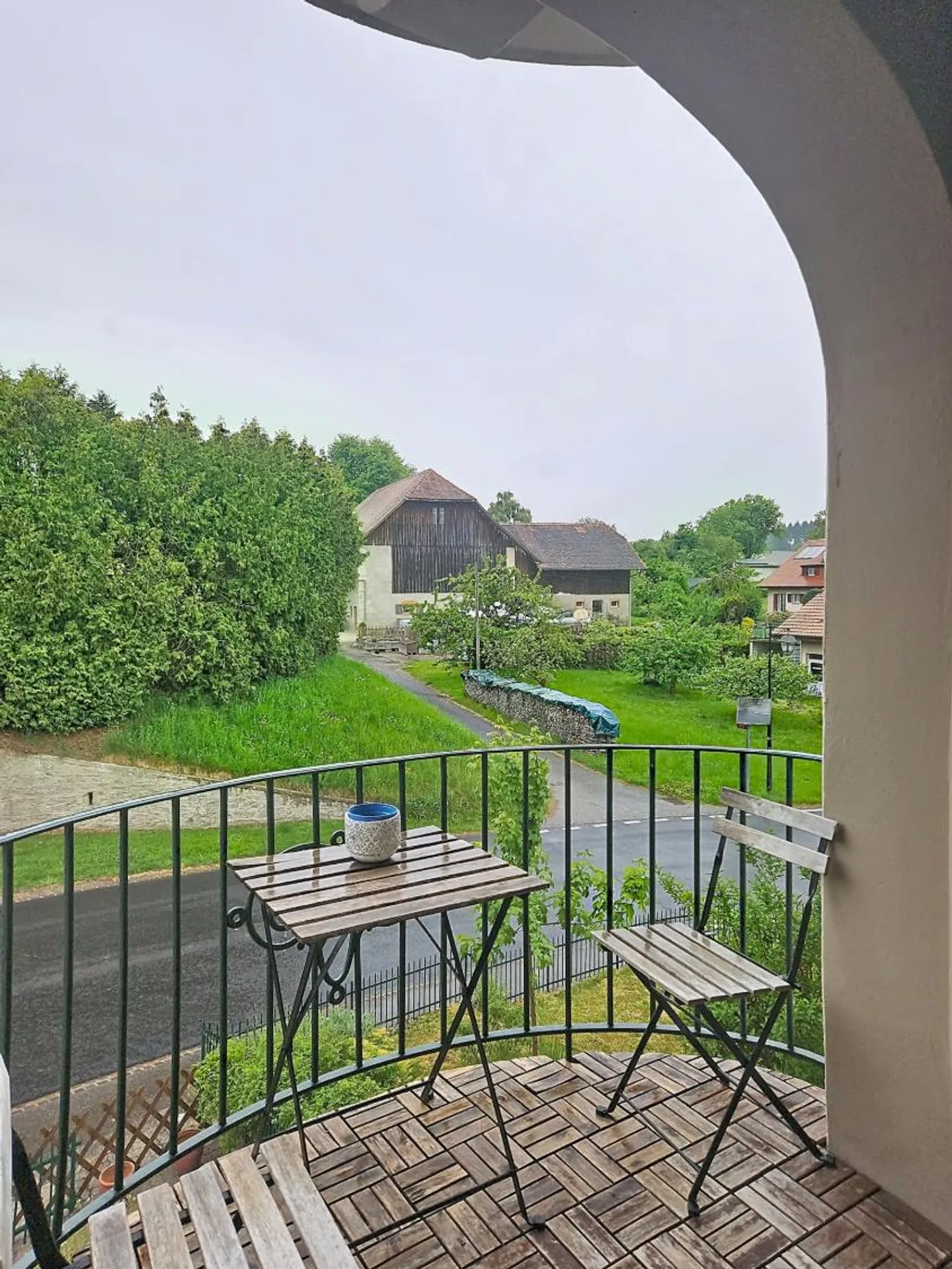 In affitto - Ampio appartamento di 4,5 stanze - Foto 3 di 9