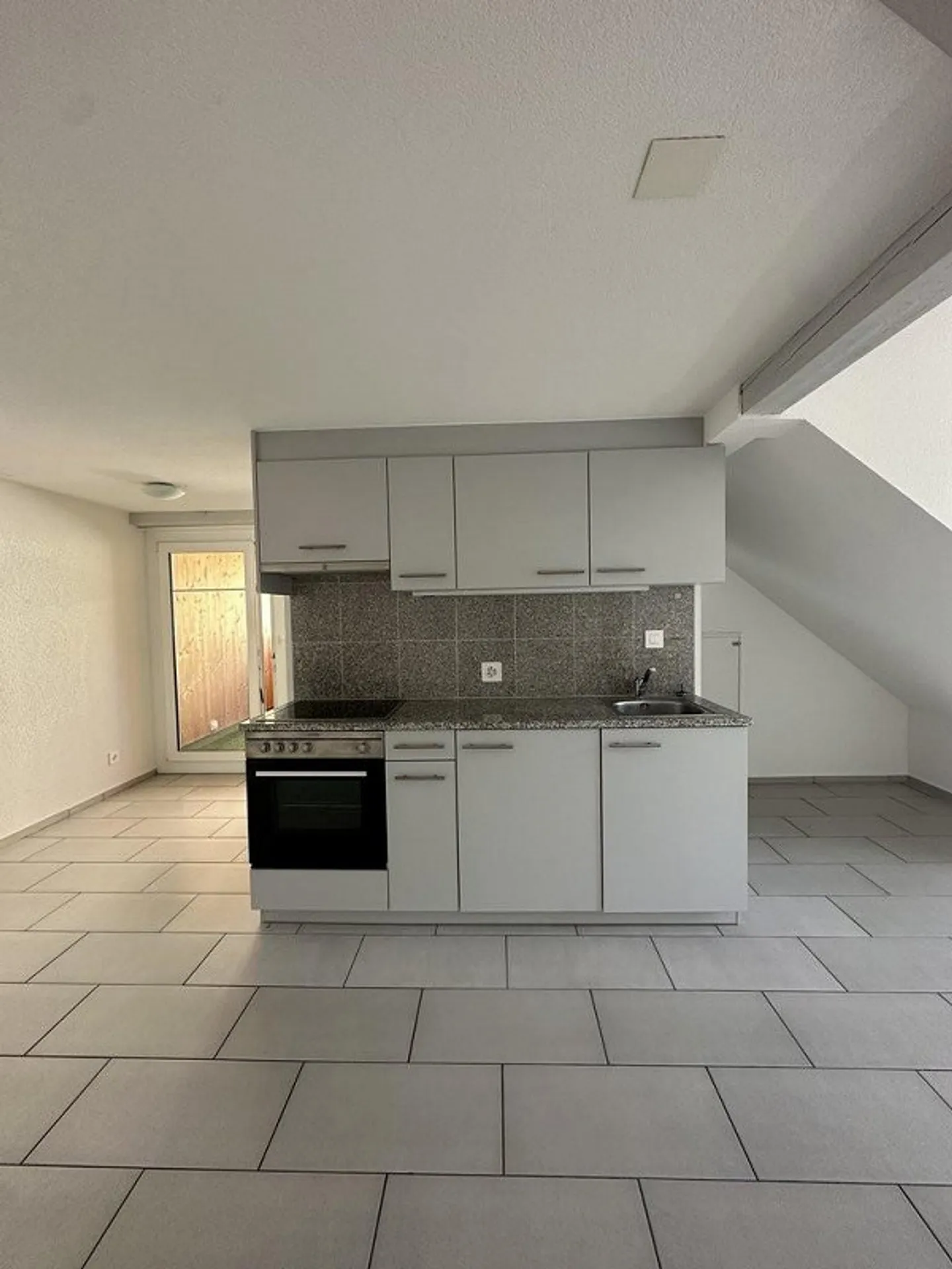 Don't hesitate - your new home is waiting for you! - Photo 6 of 6