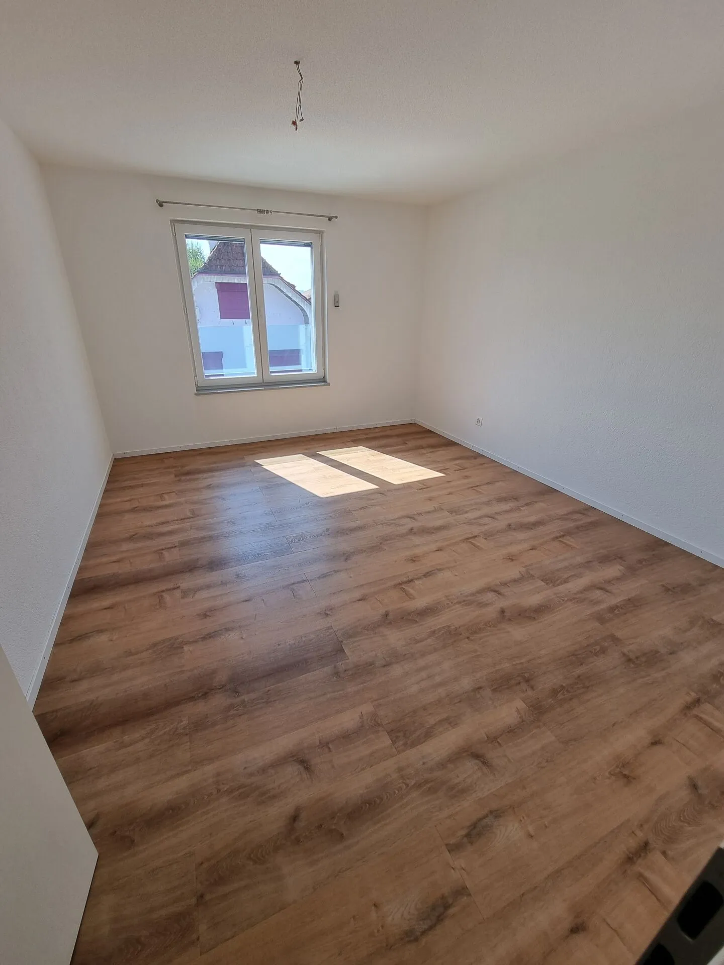 Appartement 5.5 pièces neuf avec balcon à Meinisberg à louer - Photo 6 sur 7