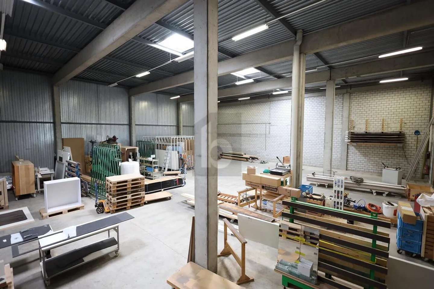 HIGH RACK STORAGE 6.5 METERS INTERIOR HEIGHT - Photo 2 of 6