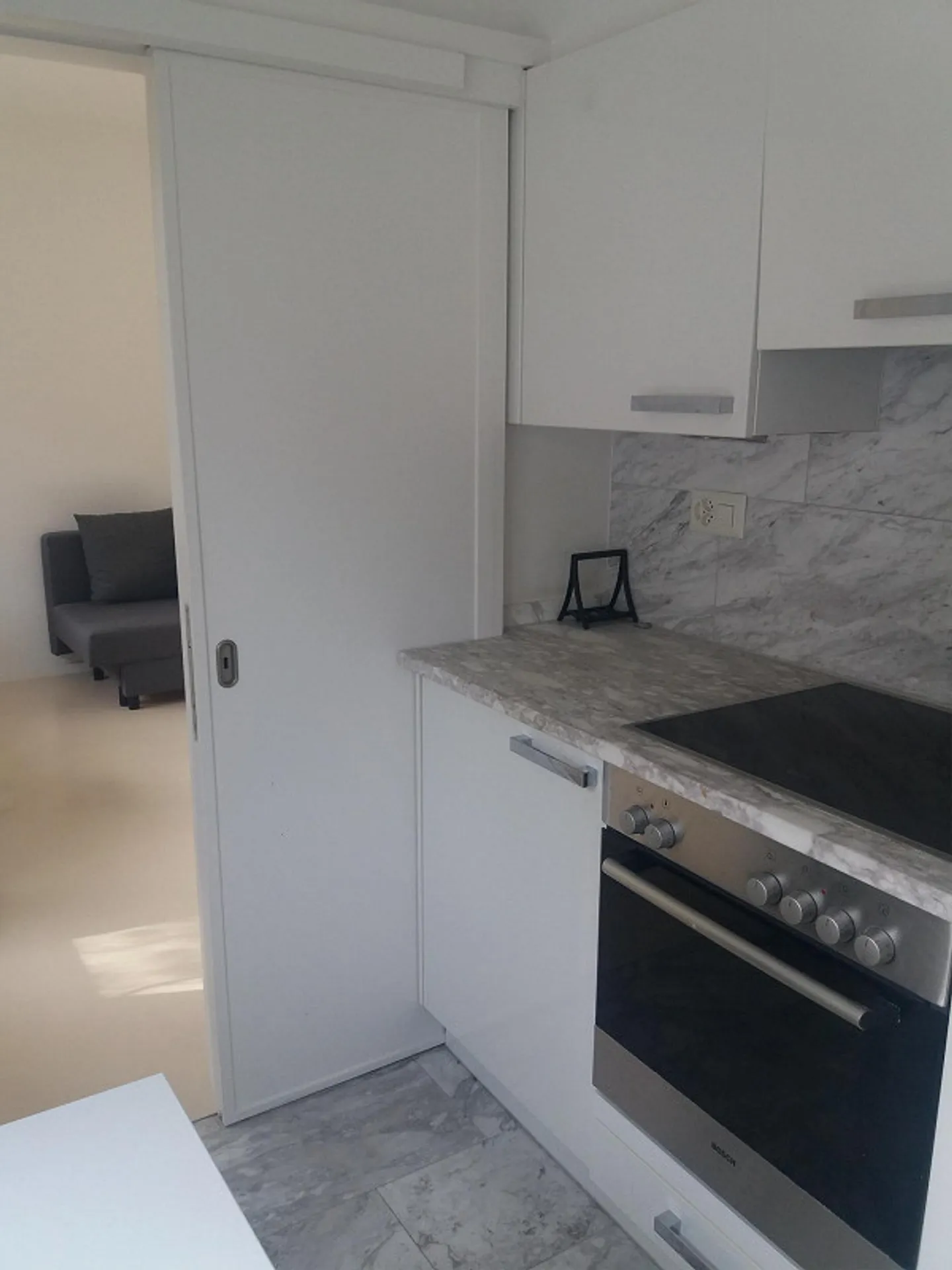 Charmante appartement 1.5 pièces avec balcon à Zurich-Milchbuck, limité jusqu'au 31.03.2026 - Photo 11 sur 11