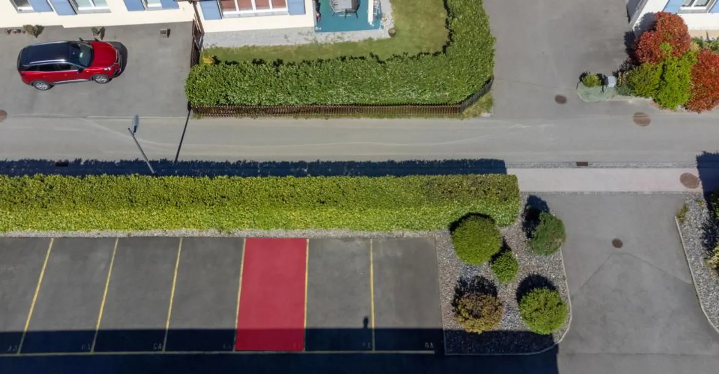 ZU VERMIETEN EIN PARKPLATZ IN FULLY, AUSSEN PARKPLATZ - Foto 1 von 4