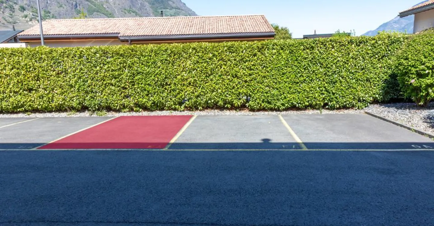 ZU VERMIETEN EIN PARKPLATZ IN FULLY, AUSSEN PARKPLATZ - Foto 2 von 4