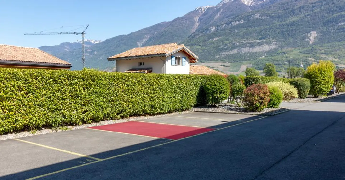 ZU VERMIETEN EIN PARKPLATZ IN FULLY, AUSSEN PARKPLATZ - Foto 3 von 4