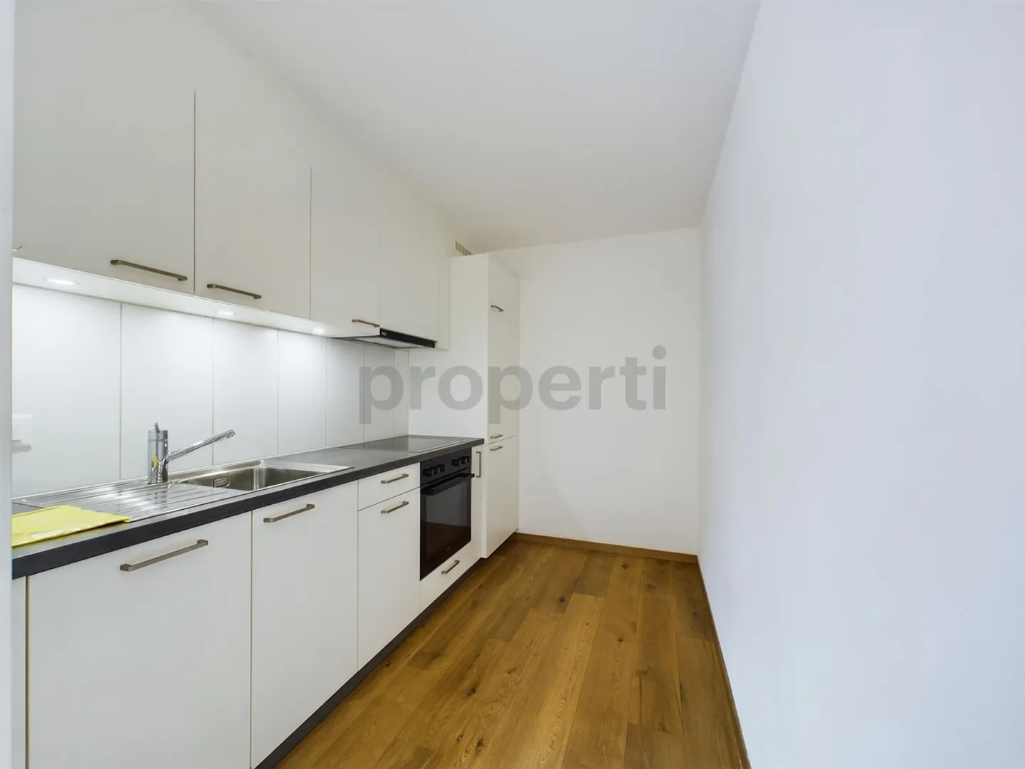 Moderne 2.5-Zimmer-Wohnung in ruhiger Lage mit vielseitigem Freizeitangebot - Foto 4 von 8