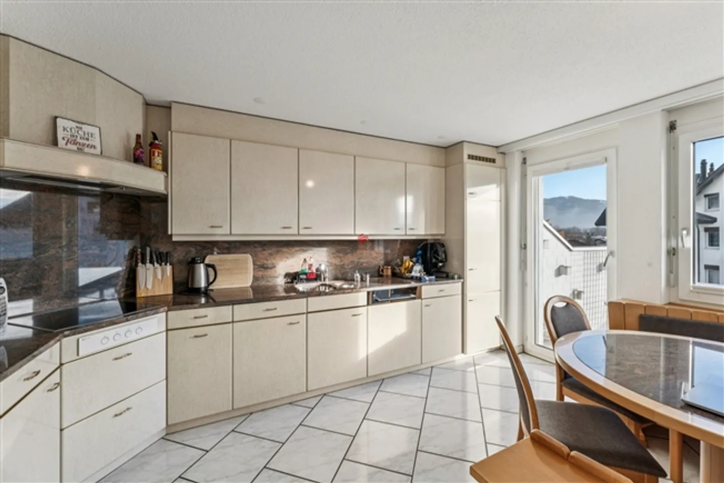 Living with a panoramic view and sun terrace - Photo 3 of 14